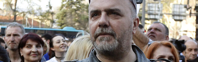 Kako je Nikola Kojo prestao da peva pod tušem: Muzička predstava velikog glumca i benda Girls, Boys & Toys u mts Dvorani