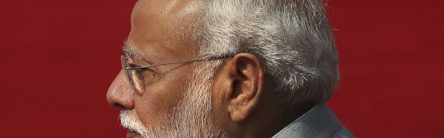 ZA 30 ODSTO: Modi smanjuje svoju i plate drugih funkcionera