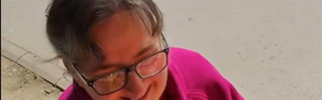 Sanja plete narukvice kod pijace, a svaka od njih je borba za život sina (VIDEO)