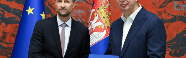 "VAŽNO ŠTO JE PREDSEDNIK VUČIĆ PORUČIO DA SRBIJA NASTAVLJA EU PUT" Oglasio se Andreas fon Bekerat, komentarisao i klaster 3