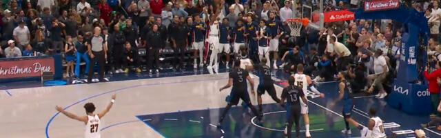 Denver poražen nakon trilera u Dalasu: Votson promašio šut za pobedu posle Jokićevog pasa