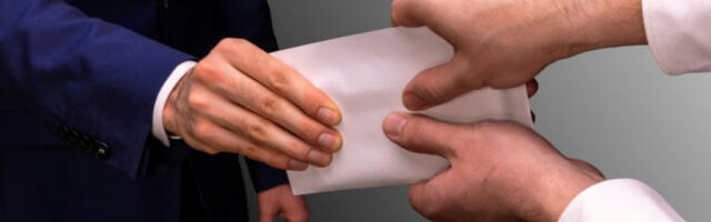 PODMIĆIVALI KONSULTANTE I VLASNIKE ZGRADA ZA UNOSNE UGOVORE: Uhapšena 21 osoba zbog korupcije oko RENOVIRANJA OBJEKATA