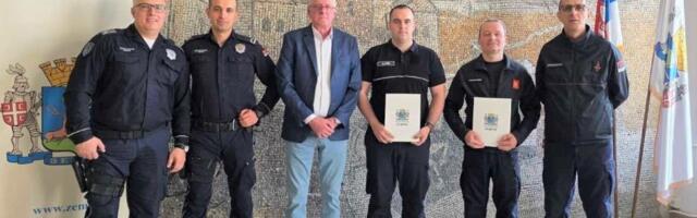 ZEMUN: Opština nagradila najbolje policajce i vatrogasce! Policajac meseca Ninoslav Ivanović, a vatrogasac Momir Gavrilović