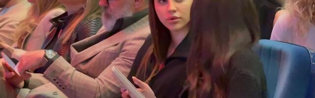 Mlađa Čolina ćerka stigla na koncert Jakova Jozinovića! Lara sva u crnom, evo ko joj pravi društvo