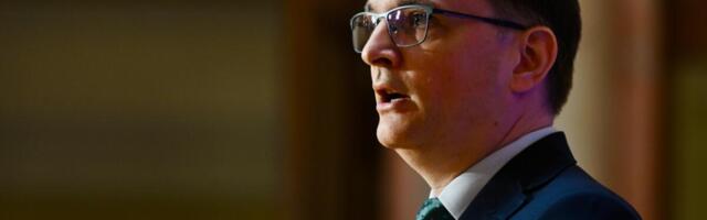 "TEŠKO JE POGODITI TERMIN ZA IZBORE VAMA BLOKADERIMA, UVEK STE NA HOLIDEJU": Jovanov ugasio blokadere sa Medicinskog i opozicionara Stankovića (VIDEO)