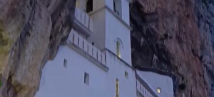 Ako odete na Ostrog, ovo nikako ne nosite iz manastira, smatra se velikim grehom: Mnogi vernici to ne znaju