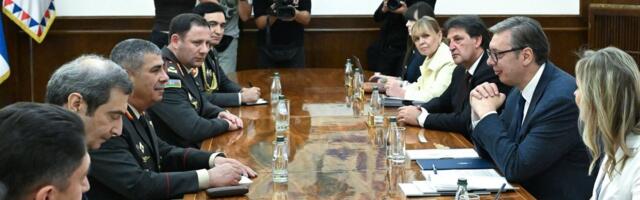 "Srdačan i sadržajan razgovor": Oglasio se Vučić nakon sastanka sa ministrom odbrane Azerbejdžana (FOTO)
