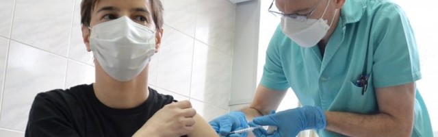 U JANUARU STIŽE MILION VAKCINA?! Ana Brnabić izrazila uverenje da će do polovine naredne godine biti vakcinisan NAJVEĆI DEO GRAĐANA SRBIJE!