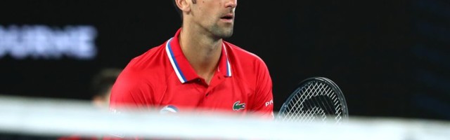 KRAJ: Đoković - Šardi 6:2, 6:3, 6:1