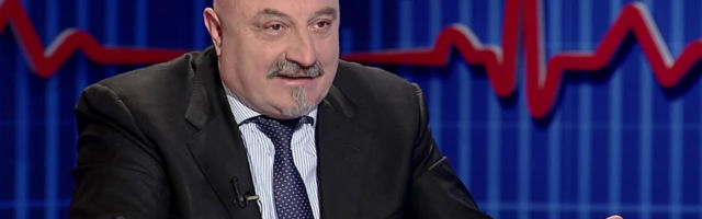 Petronijević: Čini se da je Tači išao u Hag da se dogovara, a ne da se izjasni