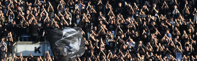 Fudbal se vratio u hram: Navijači Partizana pohrlili na stadion, velike gužve pre meča /VIDEO/