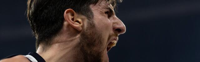 Nemoguće! Cela Evroliga bruji o Bolmaru, pogodio koš koji prskosi zakonu fizike! (VIDEO)