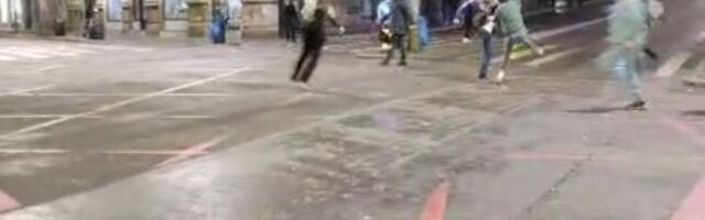 MEĐUSOBNA TUČA ĐILASOVIH HULIGANA