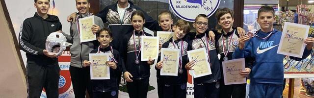 Užički karatisti osvojili 12 medalja u Mladenovcu