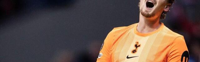 Horor veče golmana Totenhema: Skrivio dva gola, zamenjen već u 17. minutu