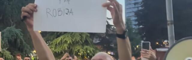 Studenti i građani protestovali ispred Skupštine Niša zbog uvreda odbornika SNS