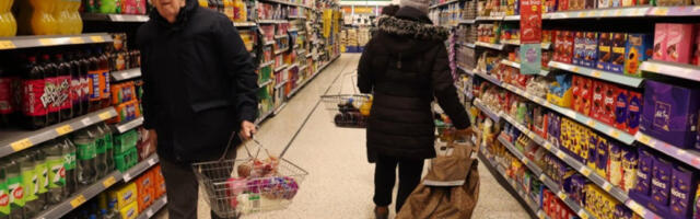 Поверење америчких потрошача нагло опало у марту