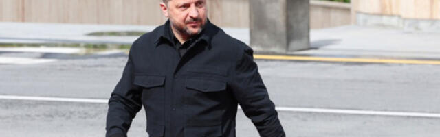 Ниво поверења у Зеленског пао од марта месеца