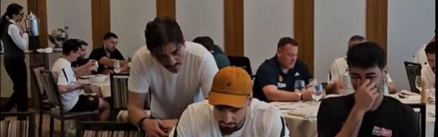 Evroliga ga kaznila, ali on se ipak pojavio: Janakopulos u svom stilu u Valensiji obišao igrače
