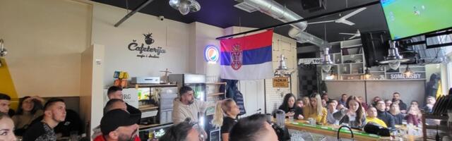 Ево како се у западној Србији прати утакмица Камерун - Србија