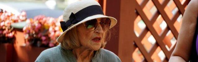 OVO JE BIVŠI SUPRUG MIRE BANJAC! U haljini od satena zavetovala mu se na večnu ljubav, ludo su se voleli, a onda stavili TAČKU na brak!