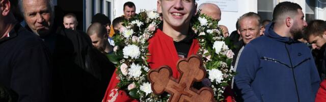 Srednjoškolac pobednik rekordne trke na Gazivodama: Proslavio pobedu na poseban način