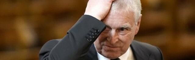 "NEMATE PRAVO OVO DA MI RADITE, JA SAM KRALJIČIN SIN!": Otkriveno šta je vikao princ Endru u autu kad je uhapšen, dodao je i OVU GROZOTU