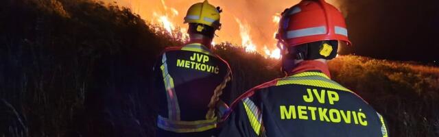 Dramatični prizori iz doline Neretve: Vatrogasci daju sve od sebe, ali je vatra neumoljiva!