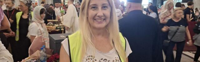 Ona je anđeo čuvar u Hramu: Volonterka Verica svakog dana prebacivala je na stotine mališana preko reda (FOTO/VIDEO)