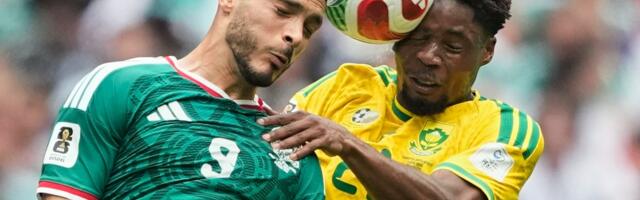 Meksiko - Južna Afrika: Šok na početku drugog poluvremena, sudija odmah pokazao crveni karton!