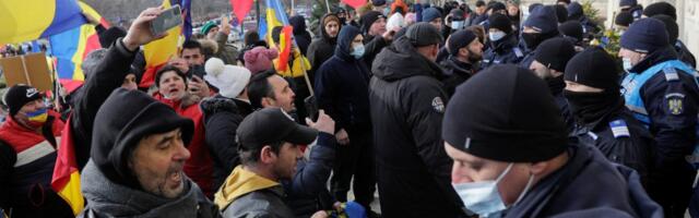 Protesti u Rumuniji, demonstranti pokušali da uđu u zgradu parlamenta
