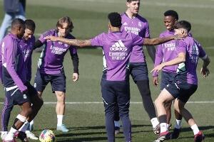 Реал без Кроса и Чуаменија на мечу са Ливерпулом