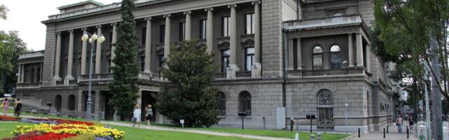 Kako vratiti srpsku politiku u granice ustavnosti