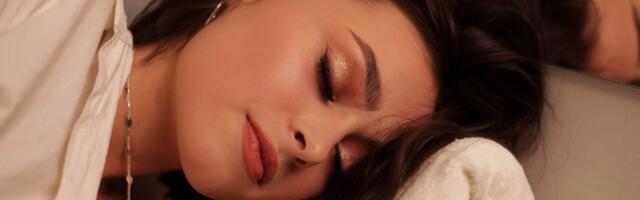 Više nikad nećete zaspati sa šminkom: Urnišete svoje zdravlje - alarmantno upozorenje dermatologa