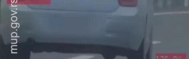 PRESRETAČ VOZIO ZA BMW-om KOJI JE JURIO 220 NA SAT! Nećete verovati kad budete videli KO JE BIO za VOLANOM! (VIDEO)