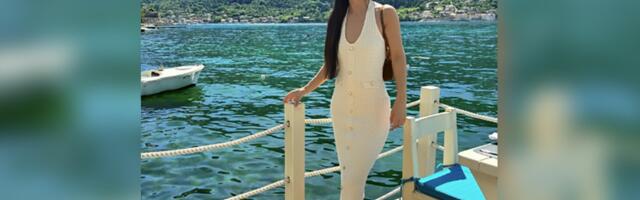 MUŽ JE PREVARIO TRUDNU sa koleginicom, ona sad NAPUSTILA SRBIJU SA ĆERKOM - Pevačica okrenula novi list posle agonije: "Nije imao milosti kad sam bila u drugom stanju"