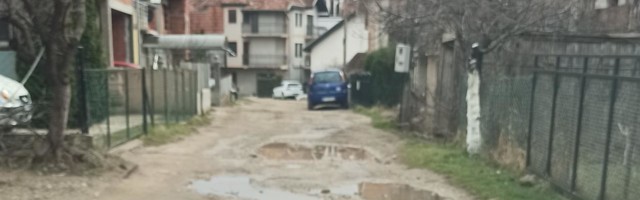 Ulice Žička i nekadašnja Kladovska u Nišu skoro 3 decenije bez asfalta