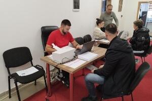Почело потписивање уговора са Србима који су напустили институције на КиМ