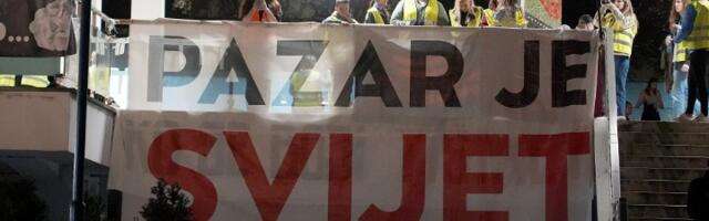 Studenti iz Novog Pazara na protestu ispred RTS: U Beogradu smo kao kod kuće, svi nas ljube