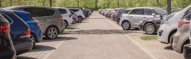 Zaživela ljubičasta parking-zona: Dozvoljeno vreme kraće, naplaćuje se i vikendom