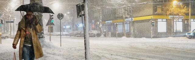 Zabeleo se i Kragujevac! Neverovatna slika: Sneg ne prestaje da pada u ovom gradu!
