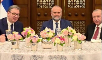 “Gostoprimstvo koje je teško doživeti u svetu”: Erdogan Vučića na večeri dočekao pesmom “Tamo daleko”