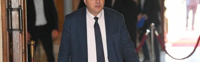 Blokaderi u klinču! Aleksićev potrčko traži da opozicija vrati mandate