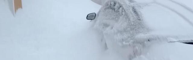 Na severu Rusije 30 stepeni, a ova zemlja zavejana snegom: Temperatura pala na nulu