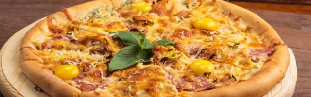 Karbonara pica se sprema lakše od paste, a ukus je prava italijanska rapsodija