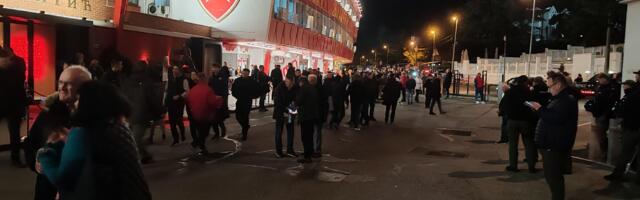 Prve slike sa „Marakane“: Gužve nema (VIDEO)