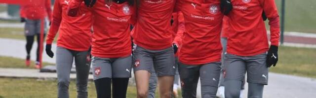 POBEDA SRPSKIH FUDBALERKI: Češka poražena u prijateljskom meču