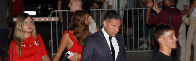 DUŠKO TOŠIĆ DANAS IMA RAZLOG ZA SLAVLJE! Pored ćerki, sada se POJAVILA OVA ŽENA, svi čestitaju