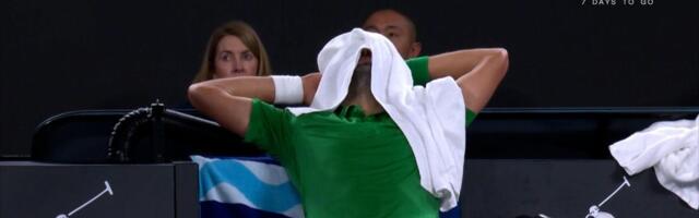 Novak potpuno ostao bez snage: Đoković se "srušio" u stolicu po okončanju gema!