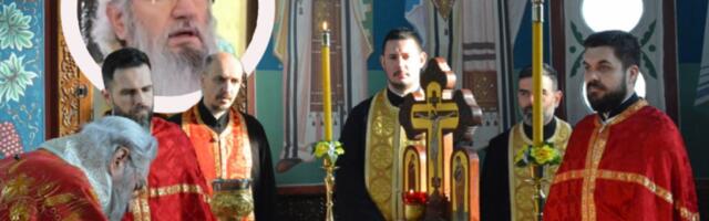 “U JEVANĐELJU MOŽEMO DA NAĐEMO SVE ODGOVORE NA PITANJA KOJA NAS MUČE U ŽIVOTU”: Vladika Jovan poslao poruku koja tera na preispitivanje